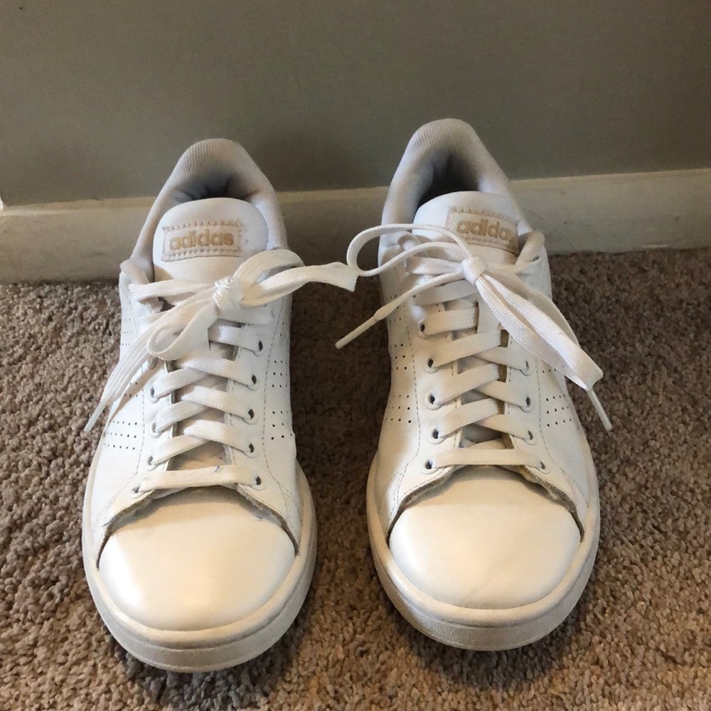 Adidas everyday white sneaker. Light wear. Size 6.5
